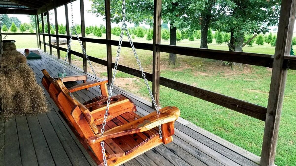 Rural Life On A Real Christmas Tree Farm! Hallmark Experience! Ozark المظهر الخارجي الصورة