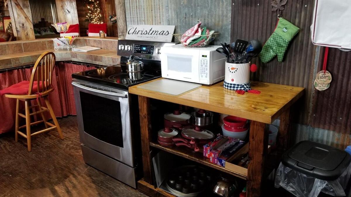 Rural Life On A Real Christmas Tree Farm! Hallmark Experience! Ozark المظهر الخارجي الصورة